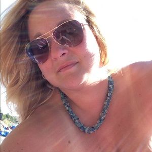 Meet your Posher, Rose